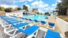 Bungalow de 2 chambres avec piscine partagee sauna et jardin amenage a Saint Jean de Monts a 3 km de la plage